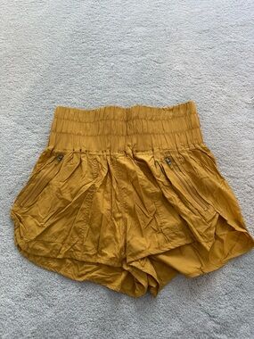 NEVER WORN FREE PEOPLE SHORTS